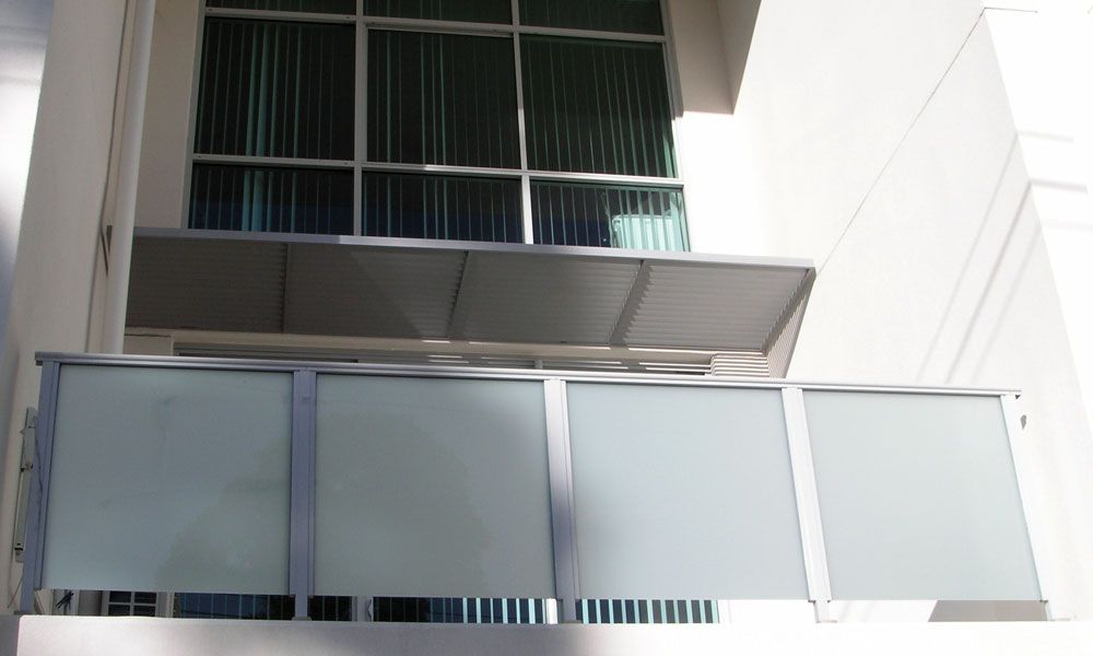 Horizon Frosted Glass Balustrade Railing