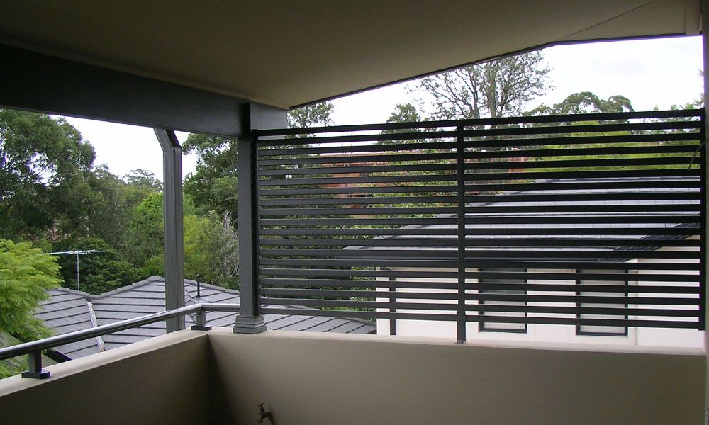 Aluminium Slat Privacy Screen & Hob Rail