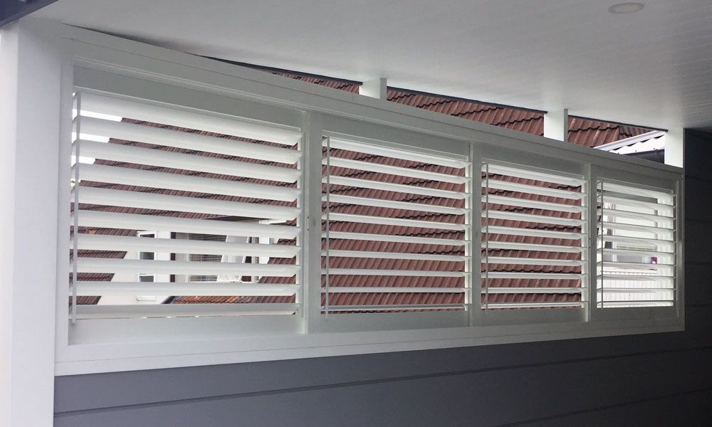 Adjustable Louvre Privacy Screens