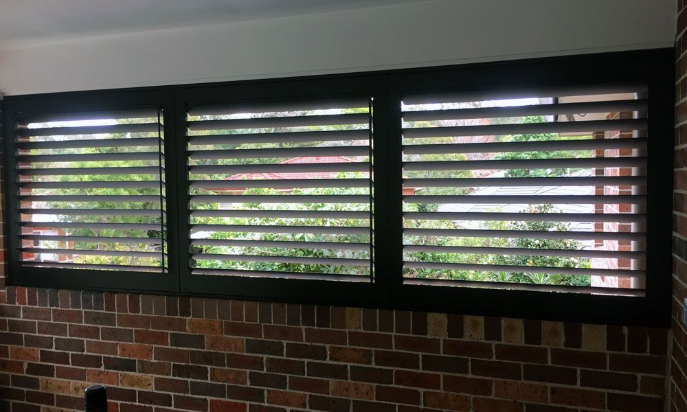 Adjustable Louvre Privacy Screens