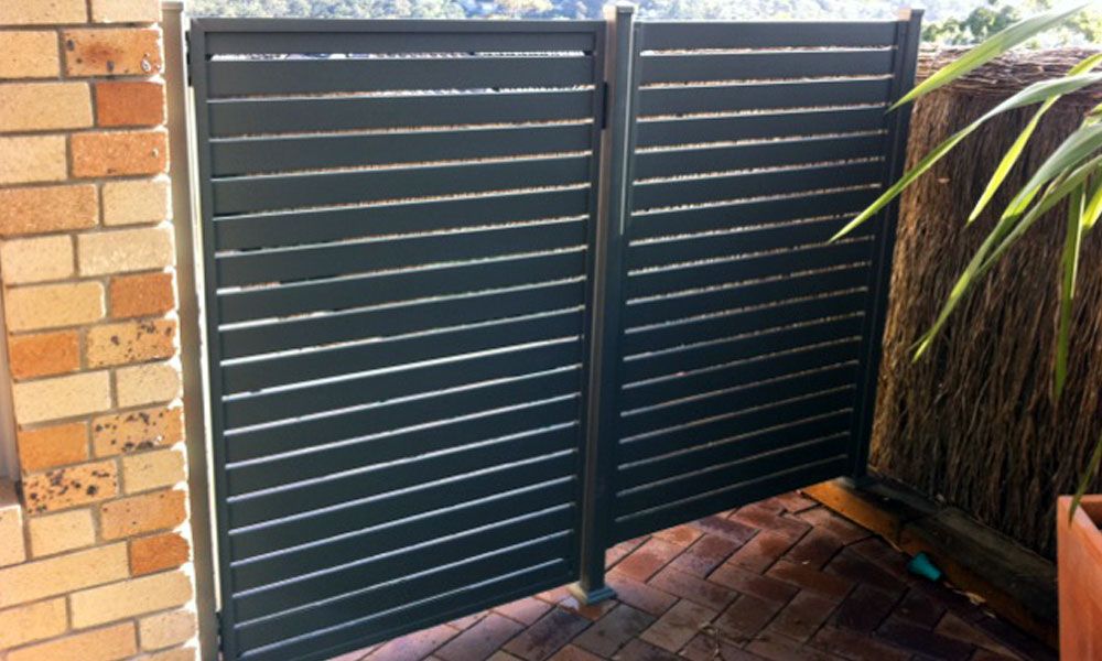 Aluminium Slat Privacy Fencing & Gate