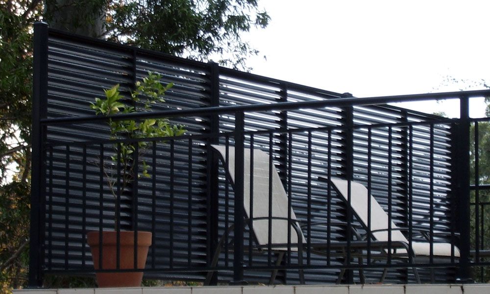 Pacific Balustrade with Louvre Screen