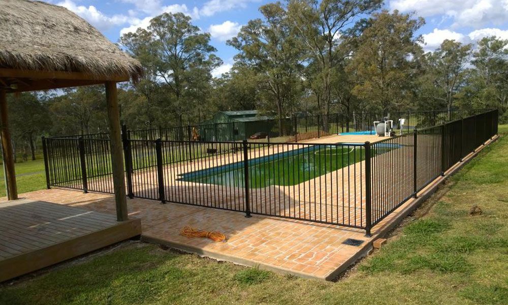 Flat-top Pool Fencing