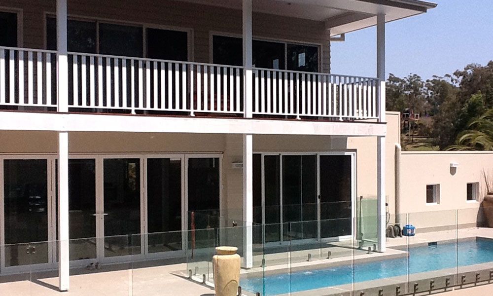 Queenslander Aluminium Balustrade and Frameless Glass Pool Fencing